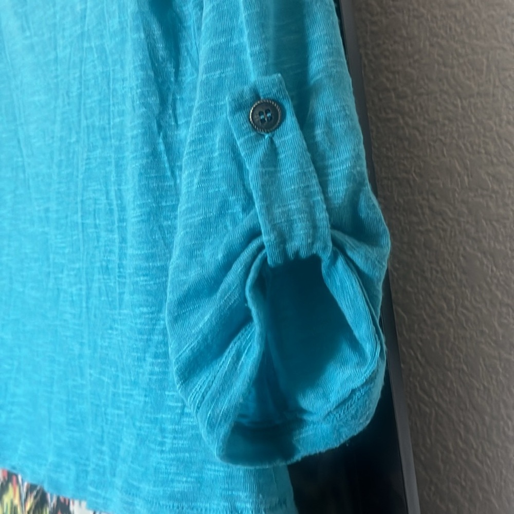 Bobeau Blue Cuffed Sleeve Pleated Blouse - Picture 2 of 3